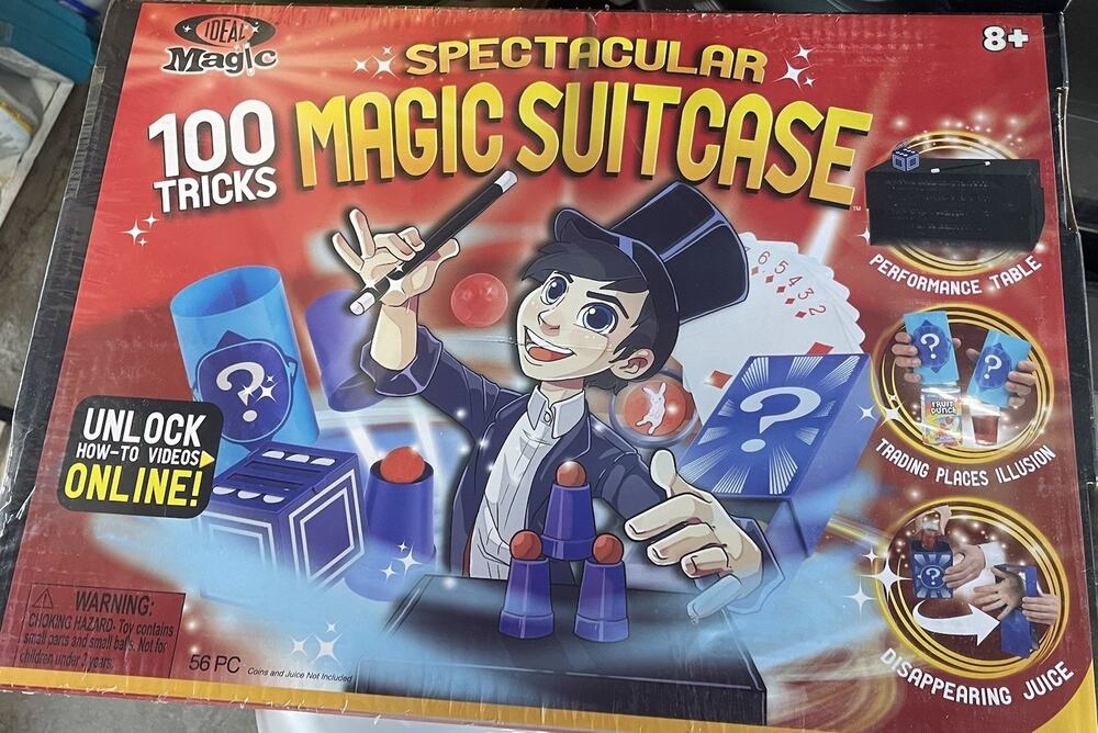 Ideal Magic Spectacular Magic Suitcase Magic Tricks Act Brand New Sealed Box